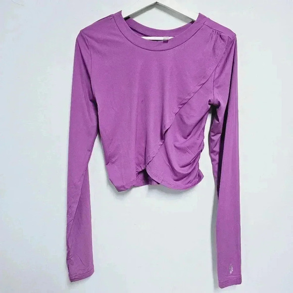 free people movement cropped long sleeve scallop front top med - Picture 11 of 13